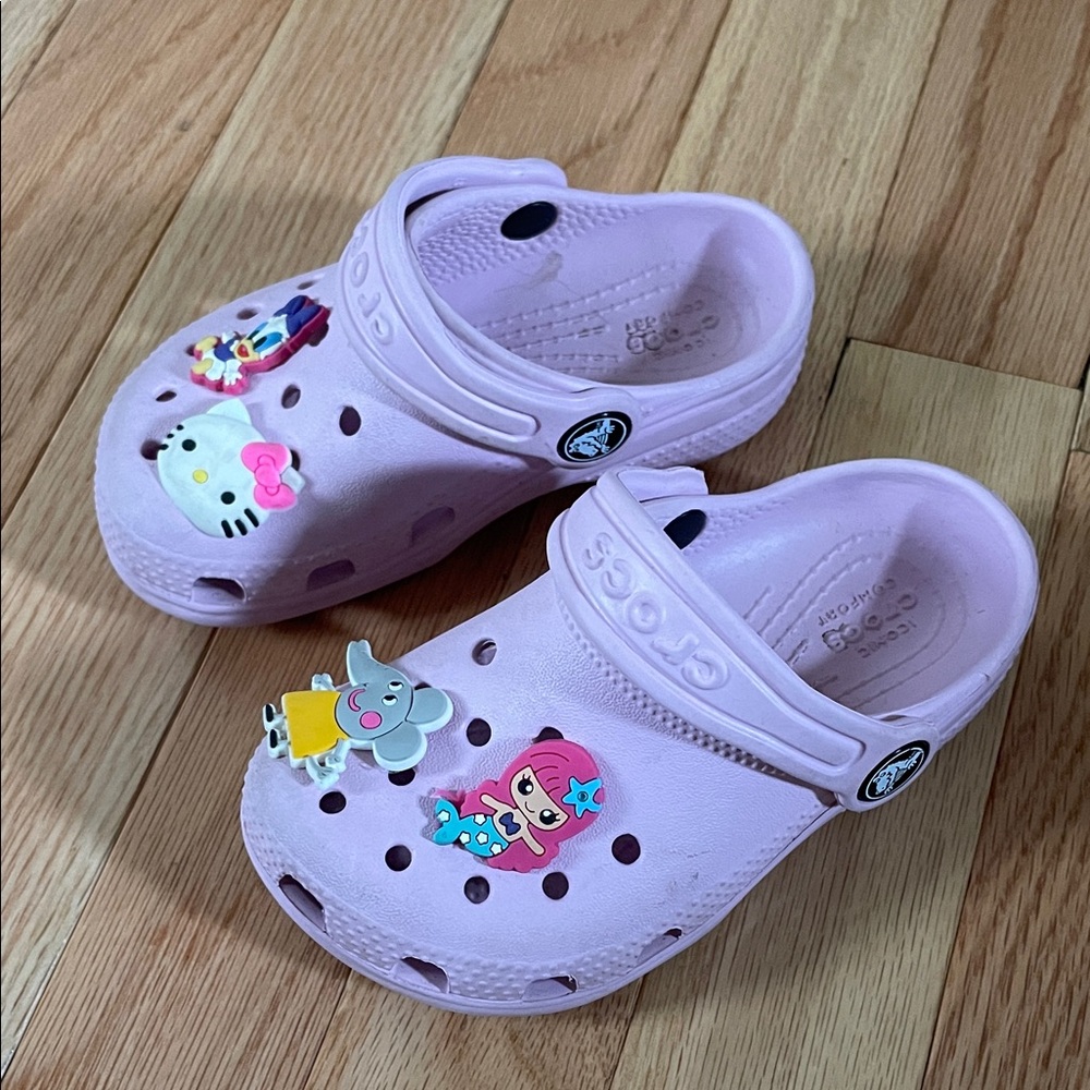 CROCS Kids' Lavender Slippers with Fun Charms